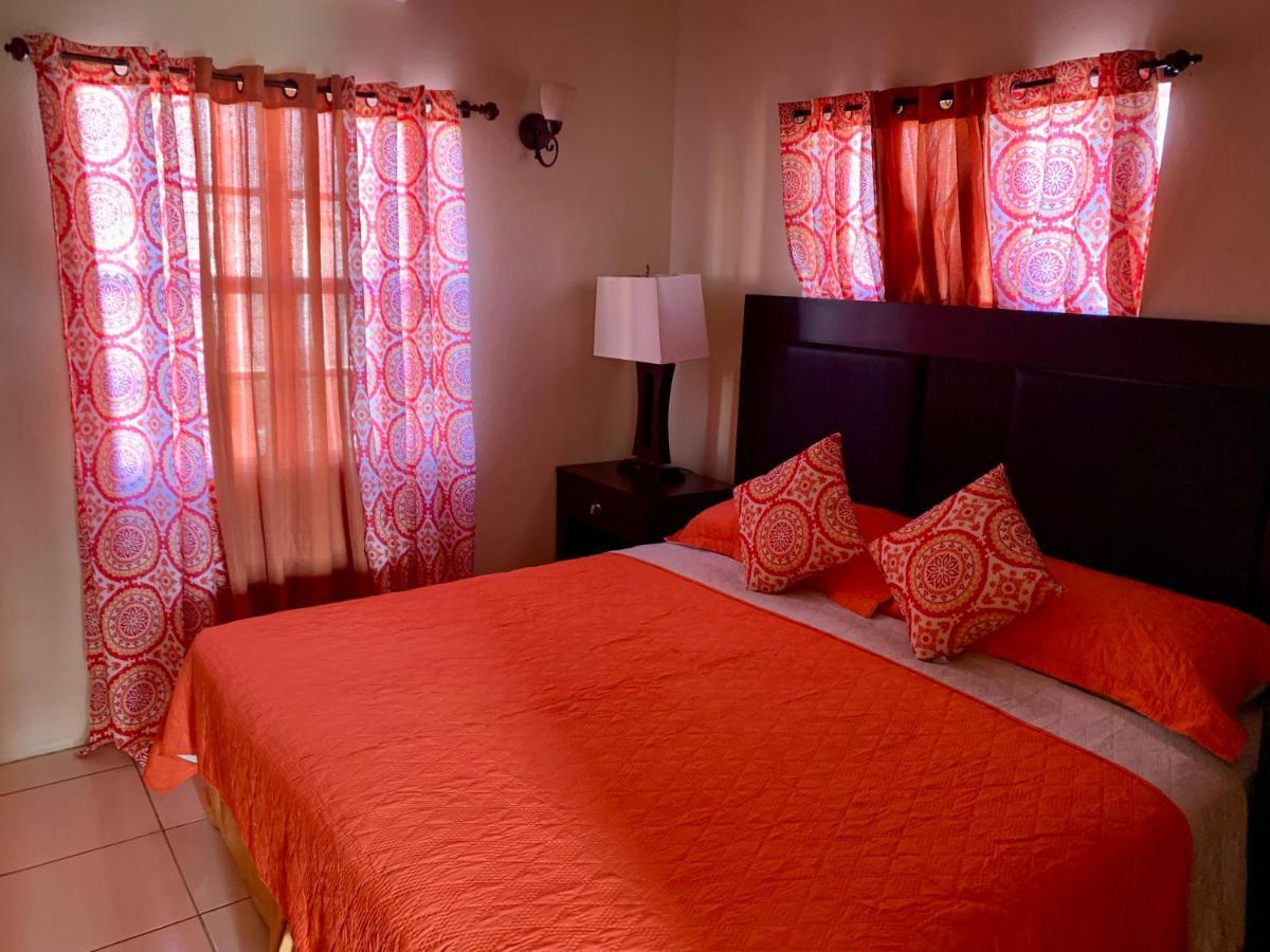 Connie'S Comfort Suites St. John's Kültér fotó