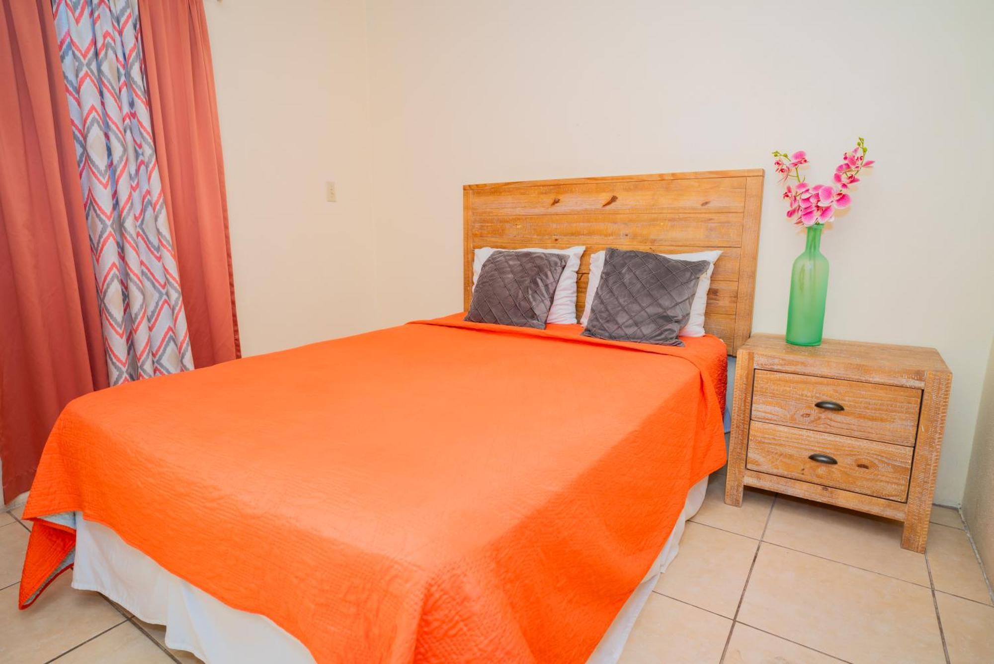 Connie'S Comfort Suites St. John's Kültér fotó