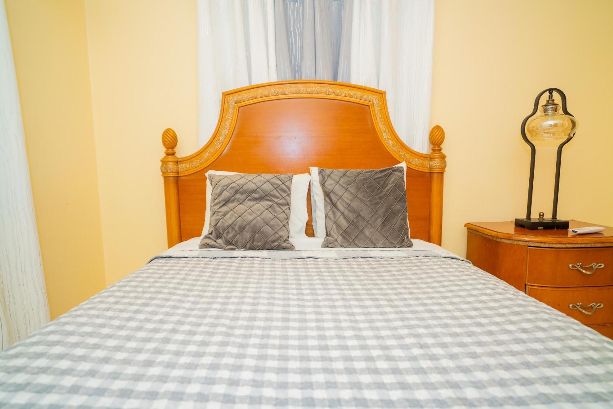 Connie'S Comfort Suites St. John's Kültér fotó