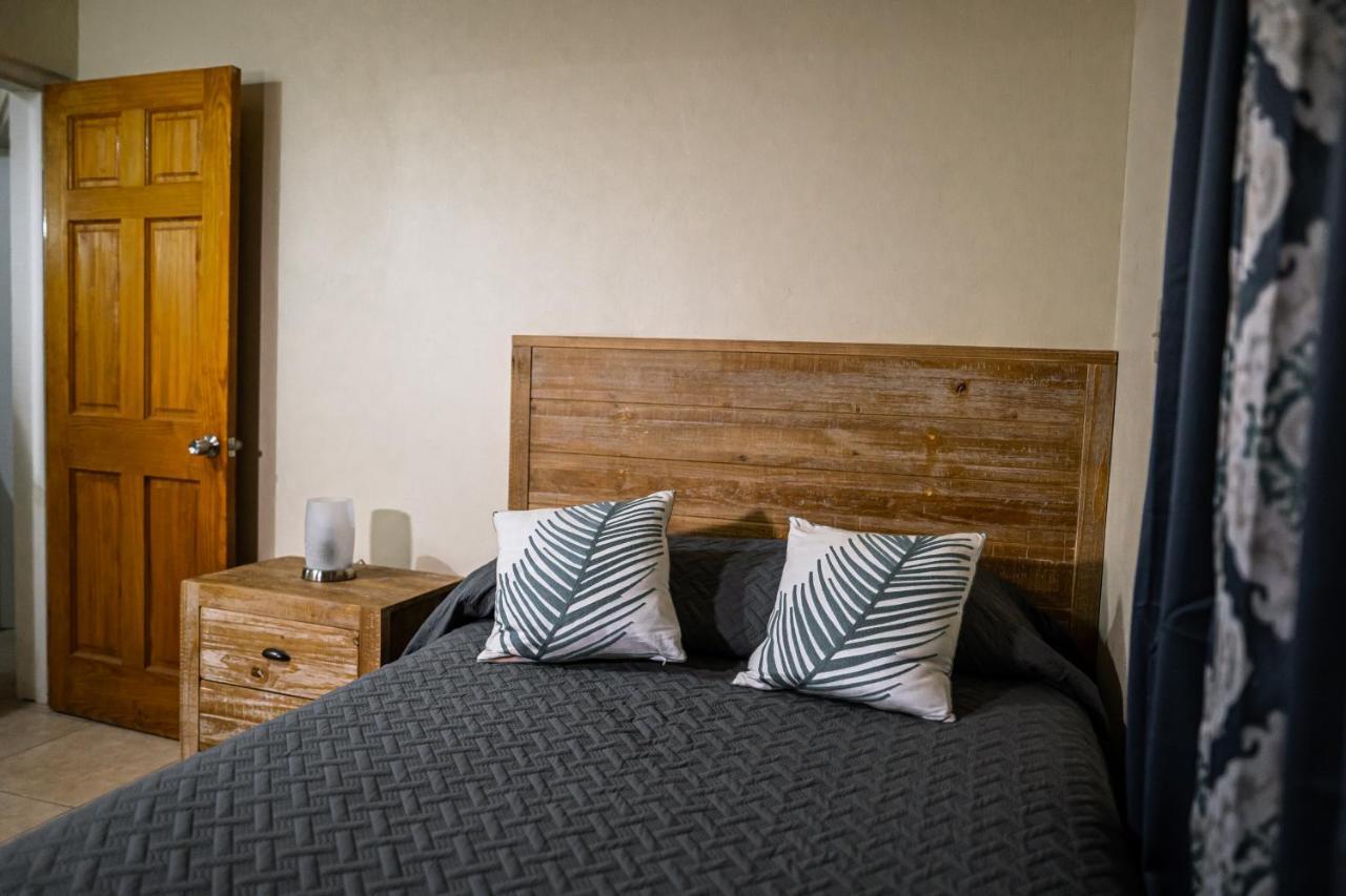 Connie'S Comfort Suites St. John's Kültér fotó