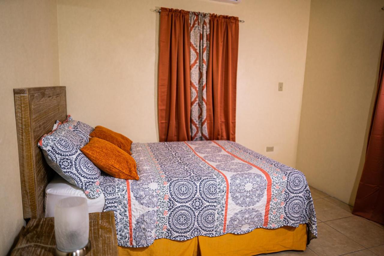 Connie'S Comfort Suites St. John's Kültér fotó